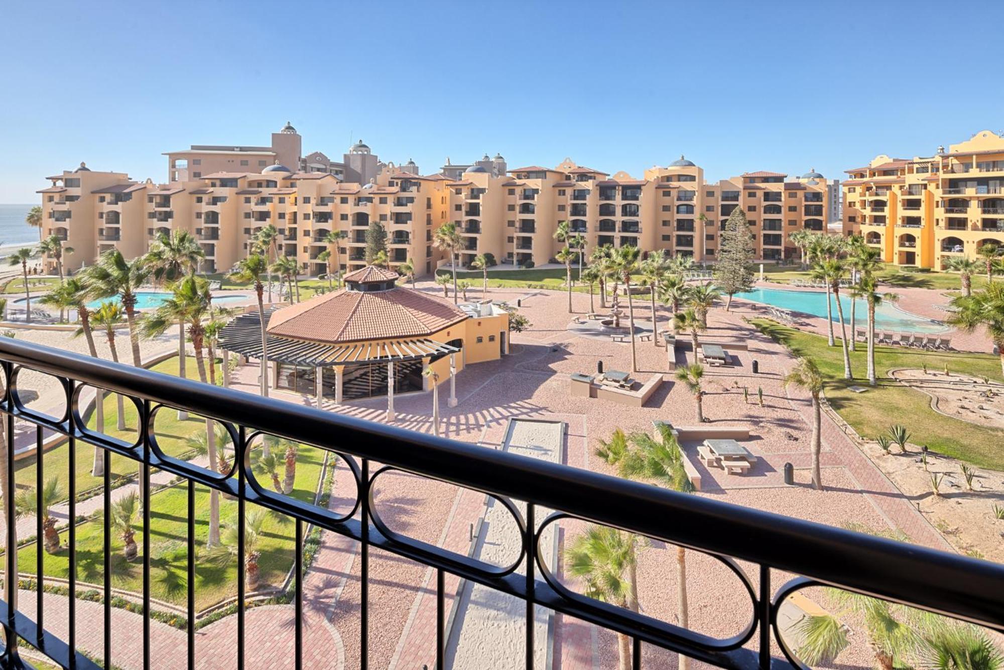 Right On The Beach! Ocean Front 2 Story Penthouse Rocky Point Exterior photo