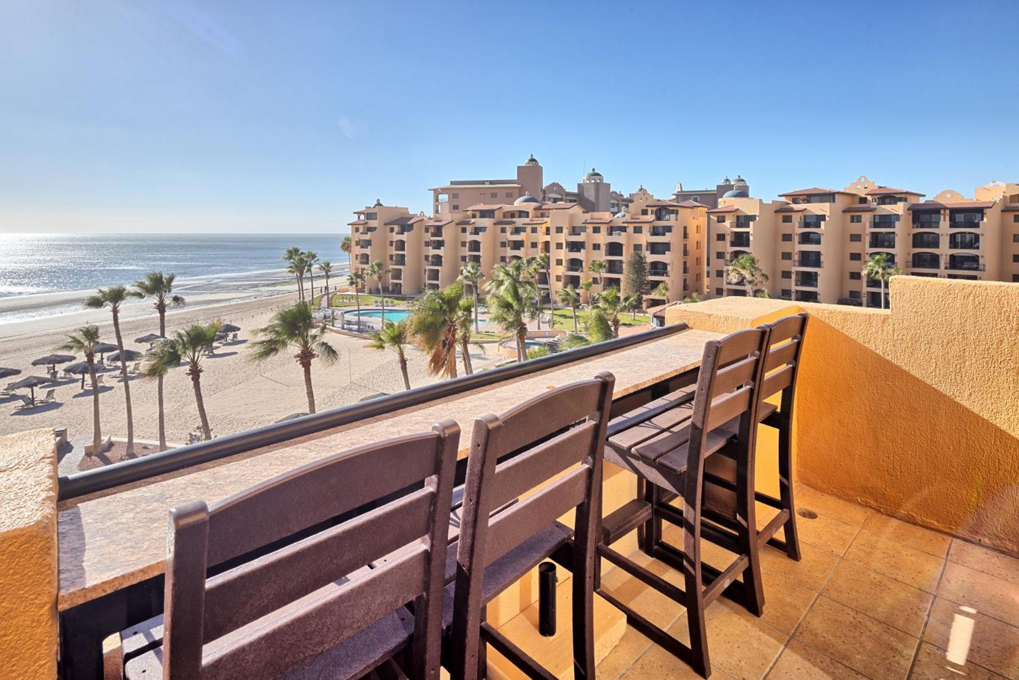 Right On The Beach! Ocean Front 2 Story Penthouse Rocky Point Exterior photo